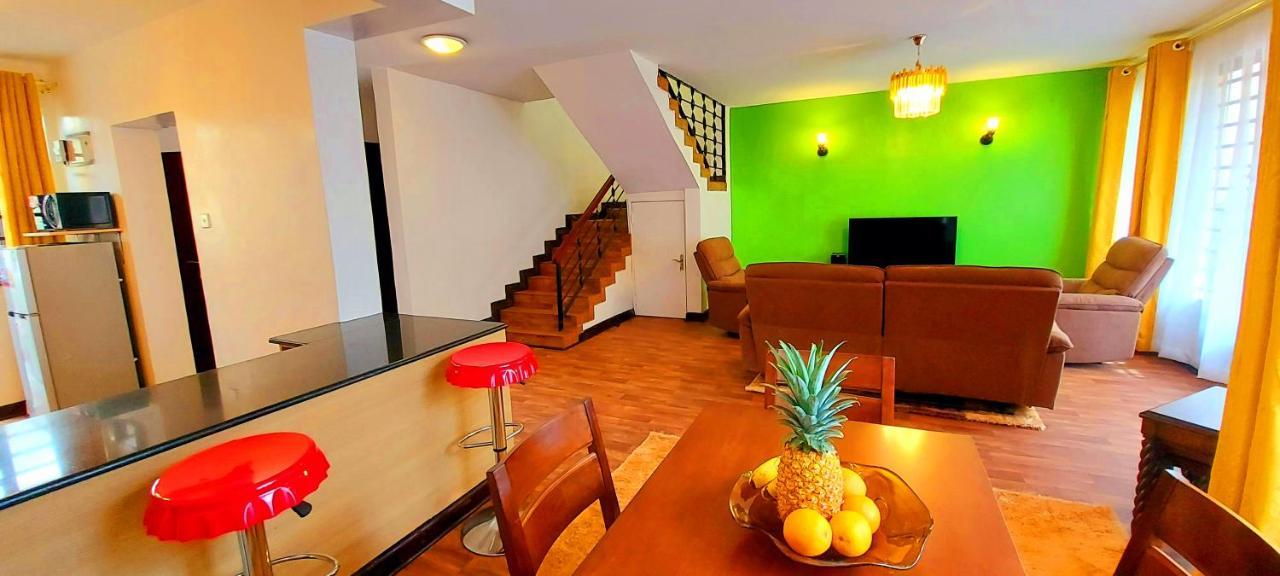 Pleasant Nest Homestay Near Jkia Airport And Sgr Station ナイロビ エクステリア 写真
